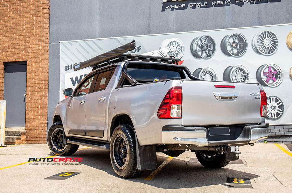 TOYOTA HILUX N80 4WD TROPHY MATTE BLACK WITH ANTHRACITE RING